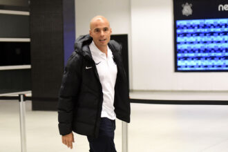 Júlio César assume comando do futebol do Corinthians e estreia em São Januário