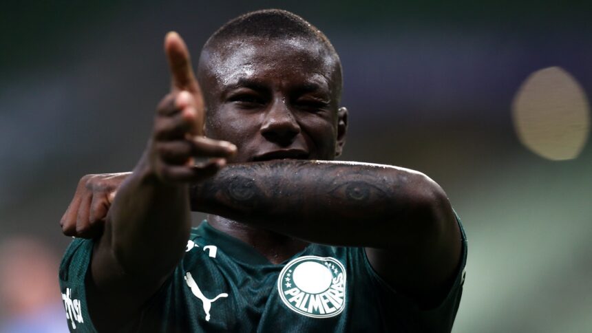 Marino desafia ex-clube Palmeiras na ida da semifinal da Copa do Brasil