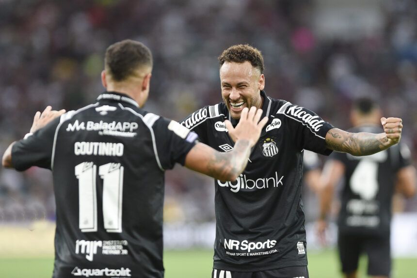 Neymar agradece torcida do Fluminense após virada do Santos