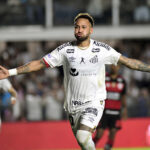 Neymar decide: dois pênaltis e Santos empata com o Flamengo na Vila