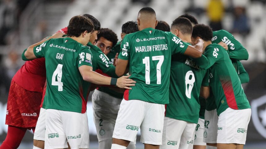 Palmeiras freia na segunda metade e perde fôlego pela liderança