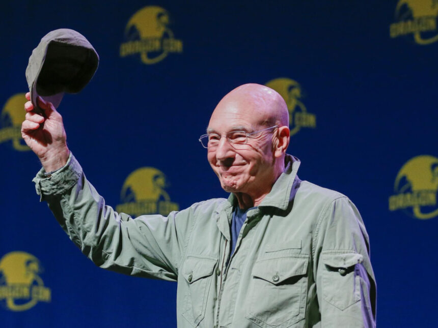Patrick Stewart deixa legado no Huddersfield após promoção de 2017