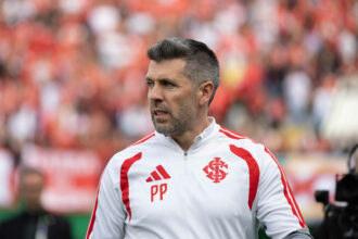 Pezzolano explica saída do Inter e critica pressão sobre técnicos