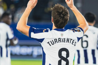 Real Sociedad vence Levante por 2 a 1 e amplia sequência para quatro