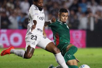 Santos e Palmeiras empatam na Vila; Flamengo pode ampliar vantagem