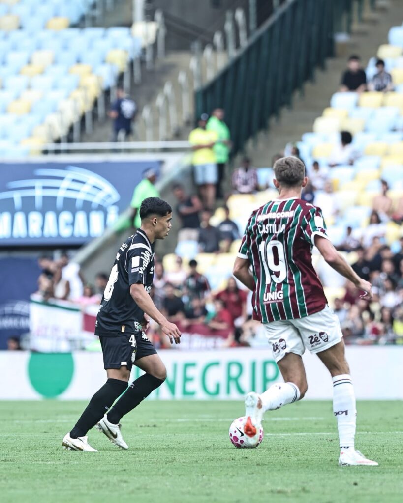 Santos vence o Fluminense no Maracanã