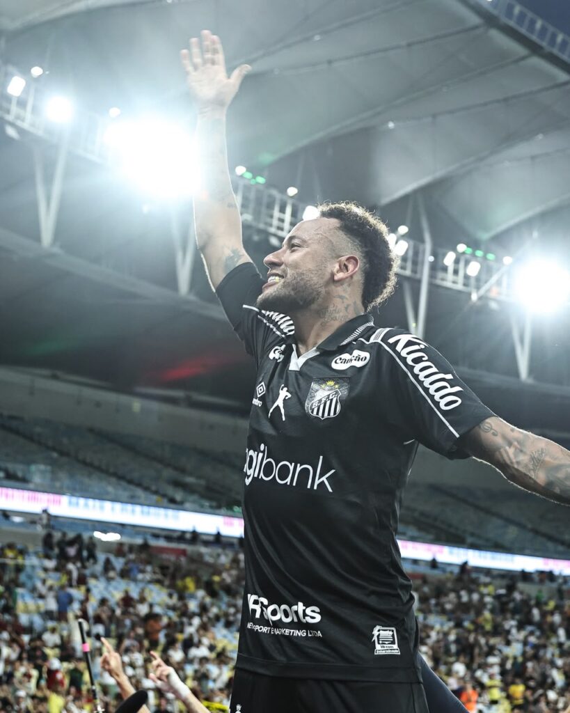 Santos vence o Fluminense no Maracanã