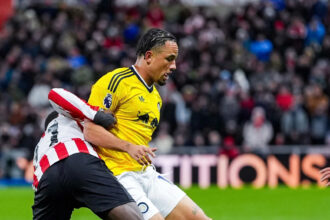 Sunderland segura empate com Leeds e permanece na lanterna