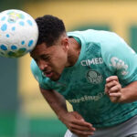 Vitor Roque retorna e fica à disposição para semifinal contra o Vasco