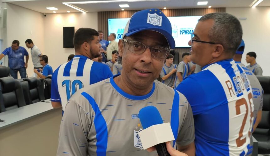 Ypiranga confirma morte do técnico Carlos Alberto Dias, aos 59 anos